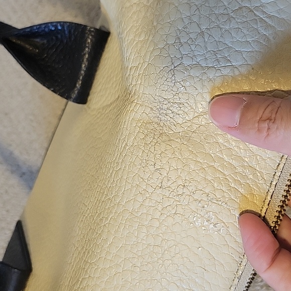 Kate Spade Leather purse - Picture 7 of 9